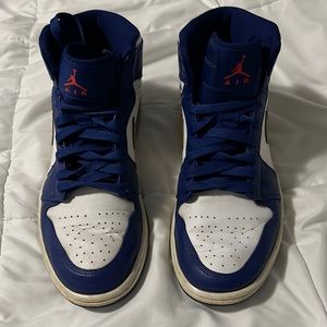 Jordan 1 Retro Gold Medal    US Size 7